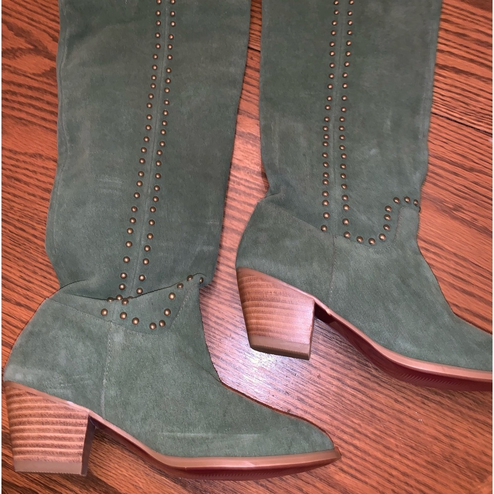 AJ Velenci women’s boots. Size 6 1/2